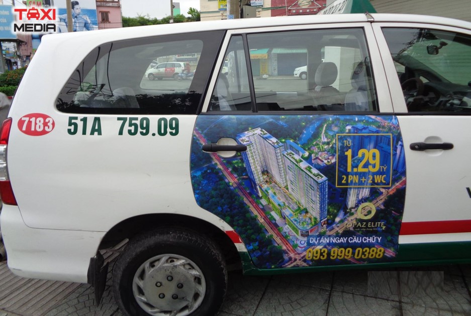 Topaz Elit quảng cáo trên taxi