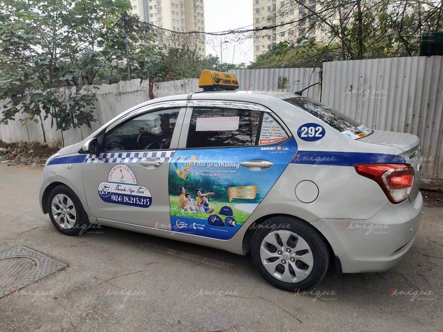 Quảng cáo trên taxi Thanh Nga